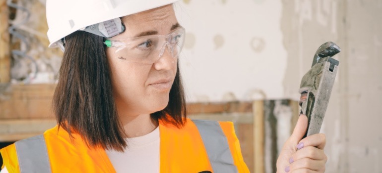 The Benefits of Choosing Local Plumbers