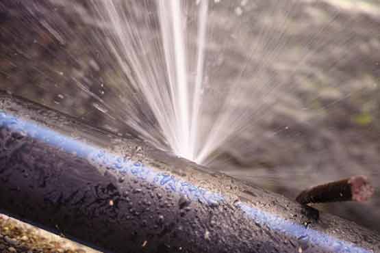 a burst pipe is a major plumbing emergency.
