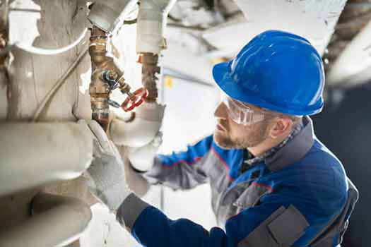 commercial plumbers are key for solving your burst pipe emergencies.