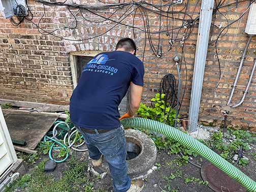 a catch basin cleaning service in chicago.
