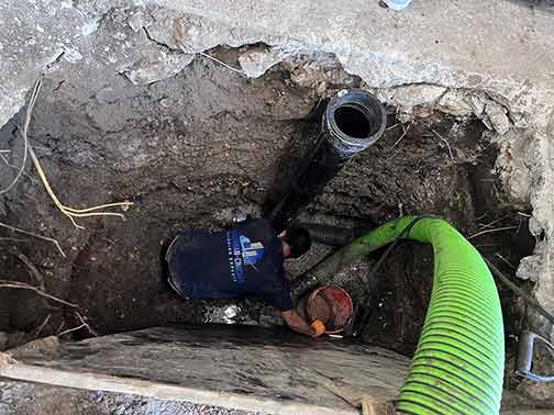 commercial sewer line repair job in chicago.