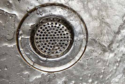 the use of drain screens to prevent clogged drain emergencies.