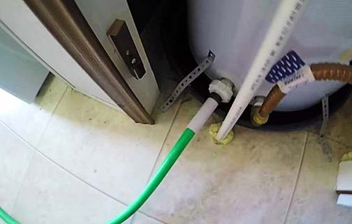 draining a water heater tank