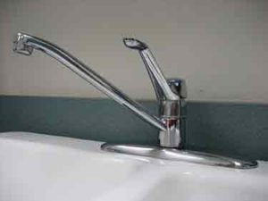 kitchen-faucet-repair