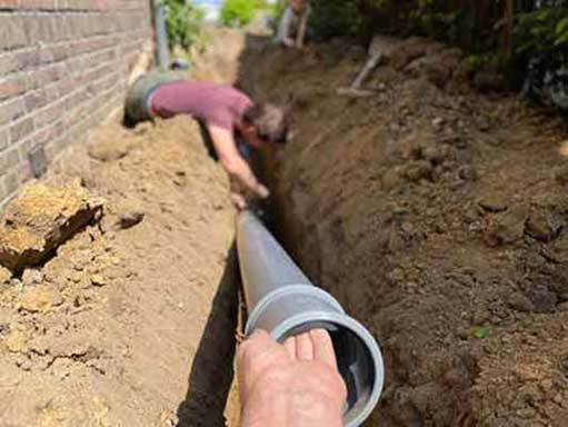 a man having problems with sewer line in orland park.