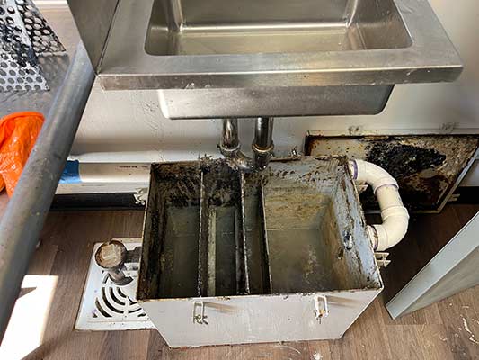 a clog free grease trap.