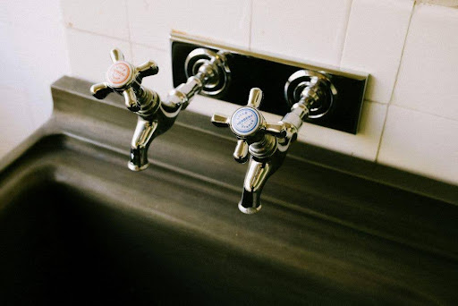 A gray kitchen sink.