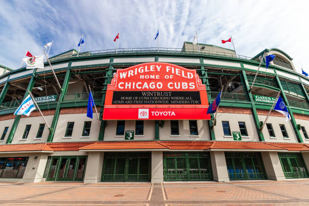 wrigley field in wrigleyville chicago il.
